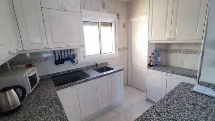 Image No.12-1 Bed Property for sale