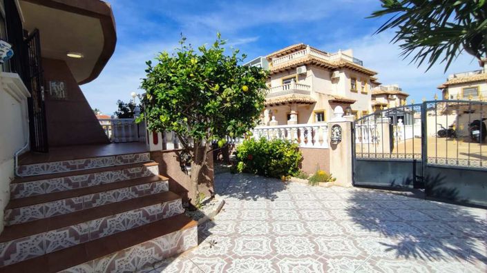 Image No.20-3 Bed Villa for sale