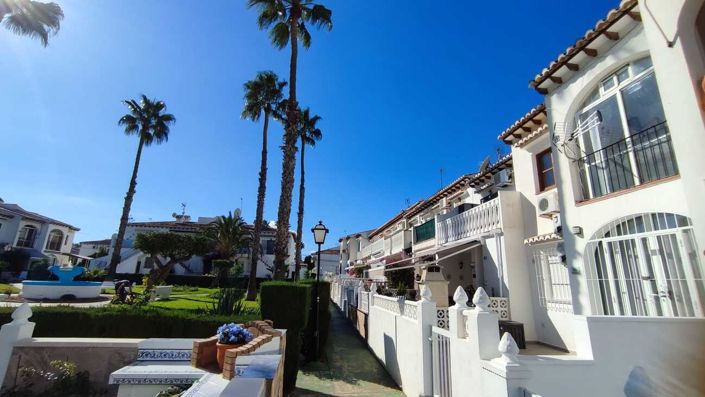 Image No.10-1 Bed Apartment for sale