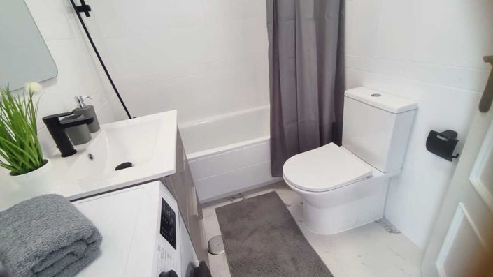 Image No.9-2 Bed Apartment for sale