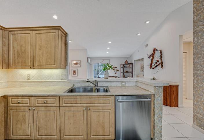 Image No.21-3 Bed House for sale