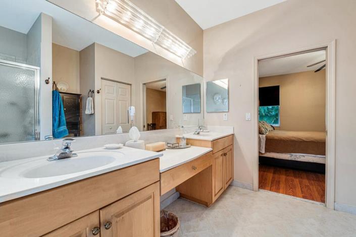 Image No.33-2 Bed Villa for sale