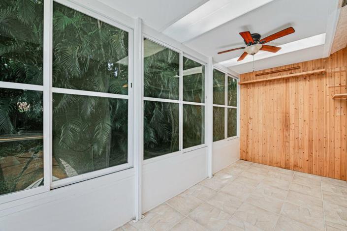 Image No.42-2 Bed Villa for sale