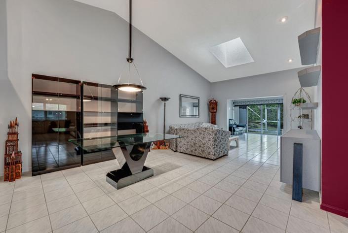 Image No.14-2 Bed Villa for sale