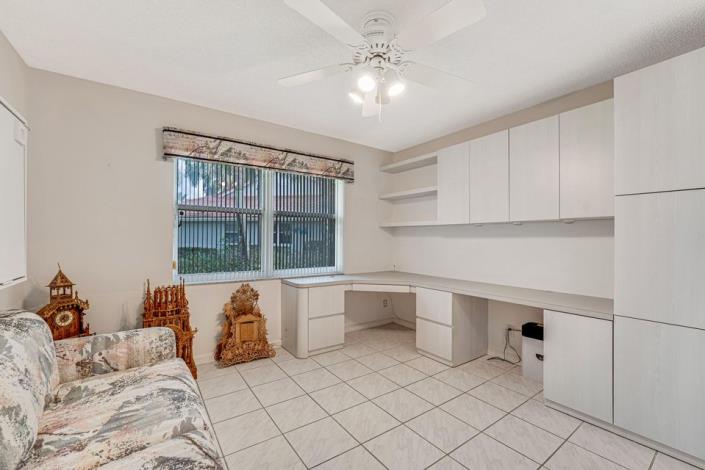 Image No.22-2 Bed Villa for sale