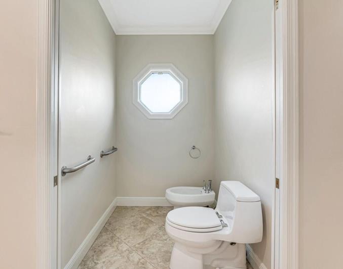 Image No.15-5 Bed House for sale