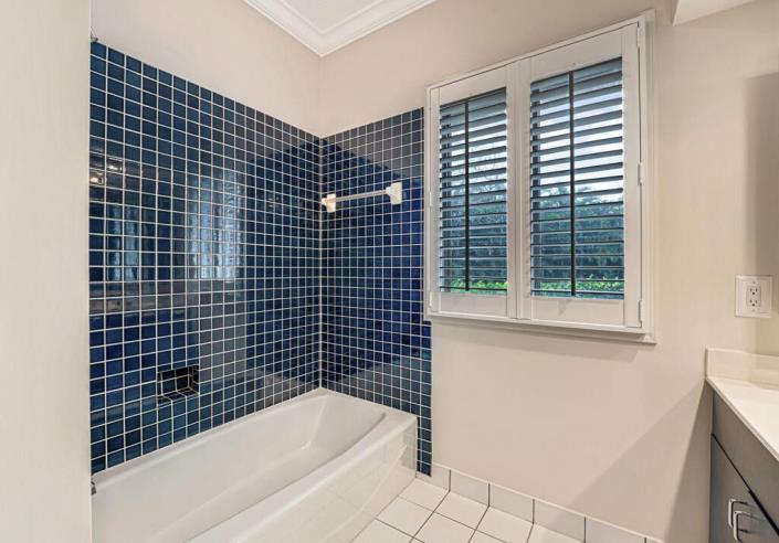 Image No.29-5 Bed House for sale