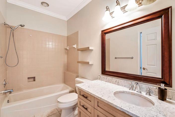 Image No.33-5 Bed House for sale