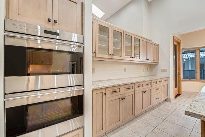 Image No.38-5 Bed House for sale