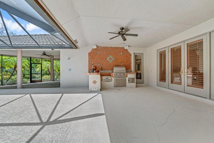 Image No.47-5 Bed House for sale