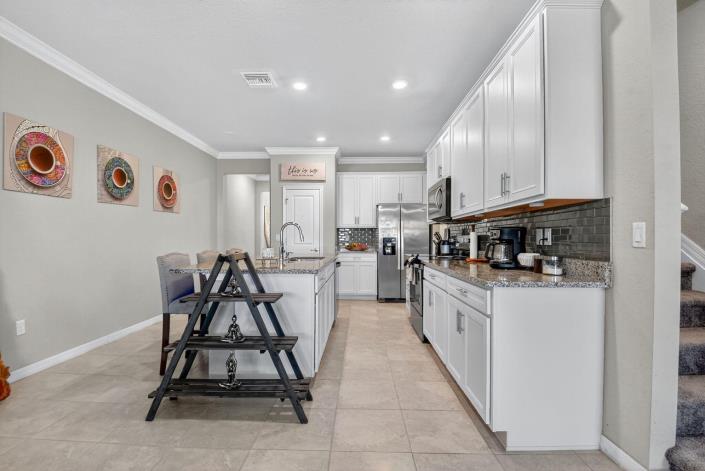 Image No.9-3 Bed Townhouse for sale