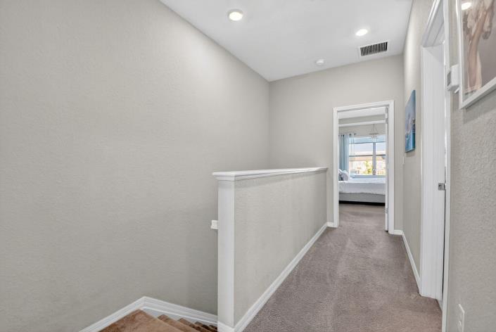 Image No.17-3 Bed Townhouse for sale