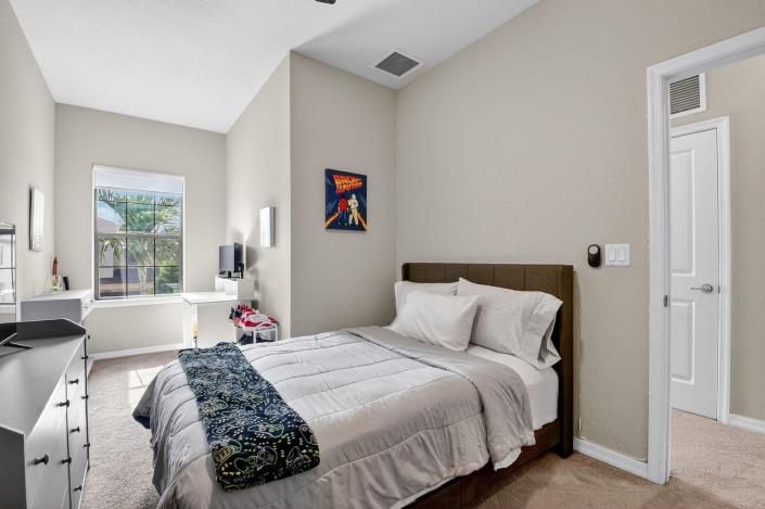 Image No.23-3 Bed Townhouse for sale