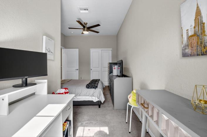 Image No.24-3 Bed Townhouse for sale