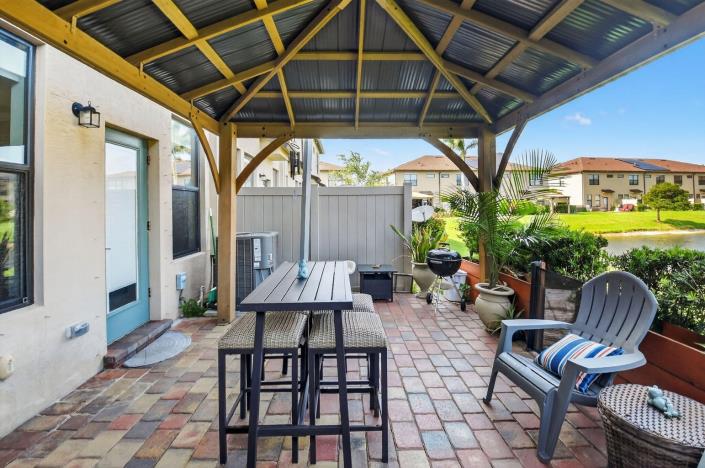 Image No.34-3 Bed Townhouse for sale