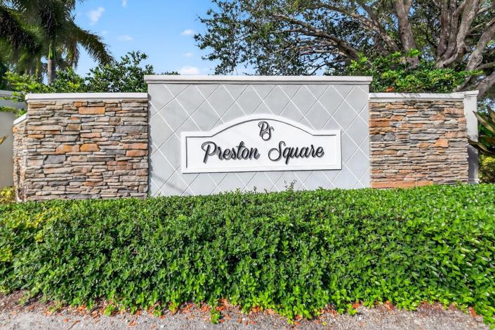 Image No.45-3 Bed Townhouse for sale