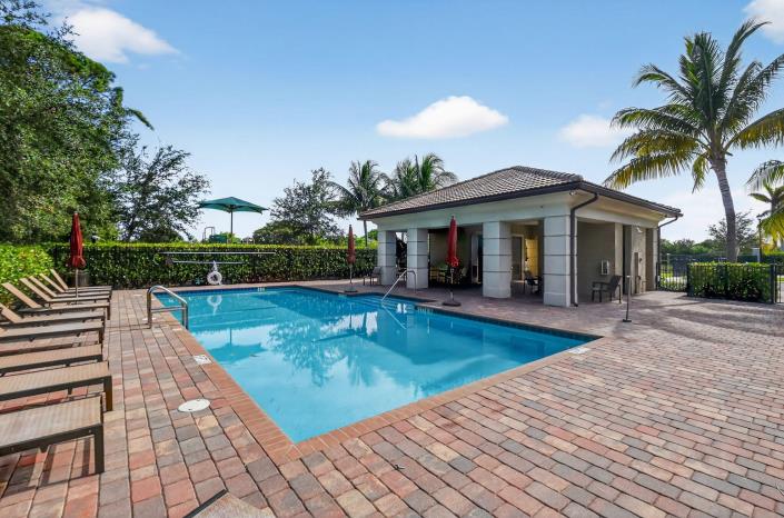 Image No.46-3 Bed Townhouse for sale