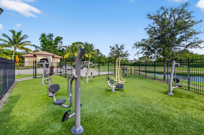 Image No.48-3 Bed Townhouse for sale