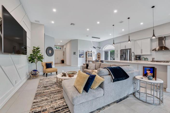 Image No.9-3 Bed House for sale