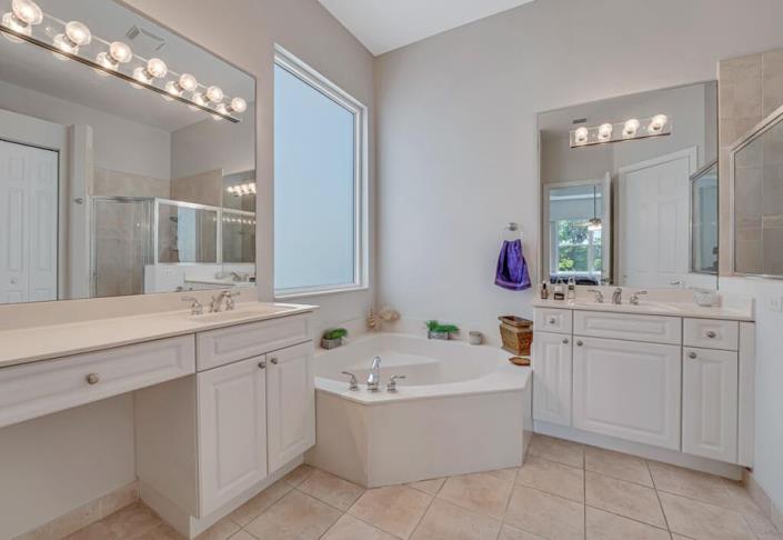 Image No.25-3 Bed House for sale