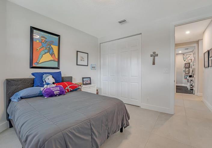 Image No.27-3 Bed House for sale