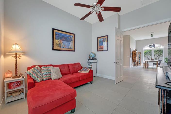 Image No.32-3 Bed House for sale