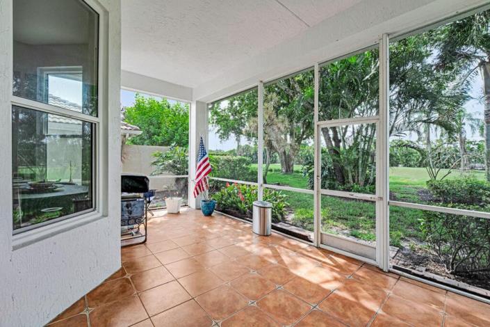 Image No.37-3 Bed House for sale