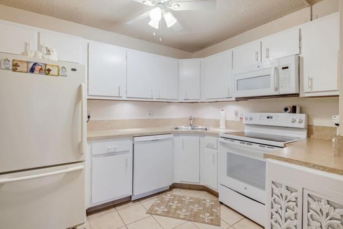 Image No.7-2 Bed Condo for sale