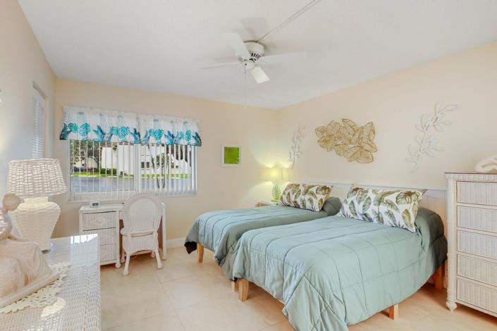 Image No.10-2 Bed Condo for sale