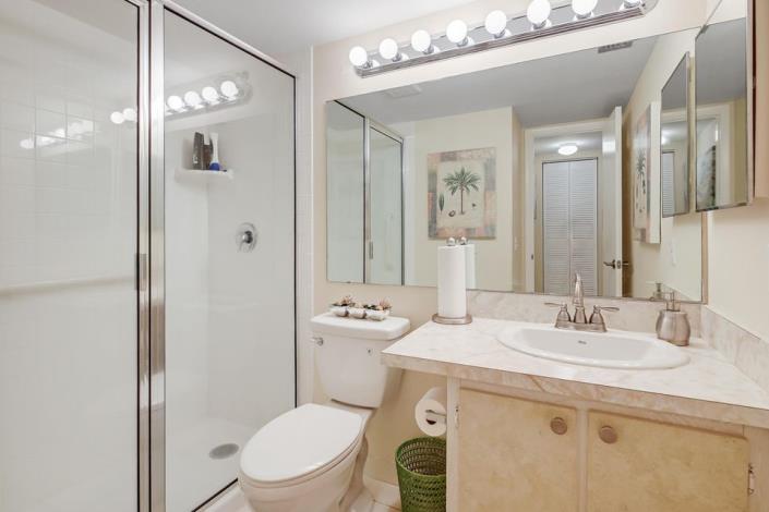 Image No.15-2 Bed Condo for sale