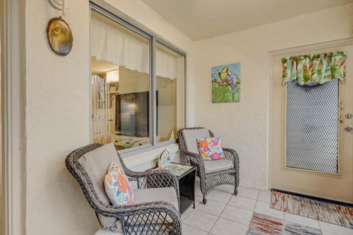 Image No.17-2 Bed Condo for sale