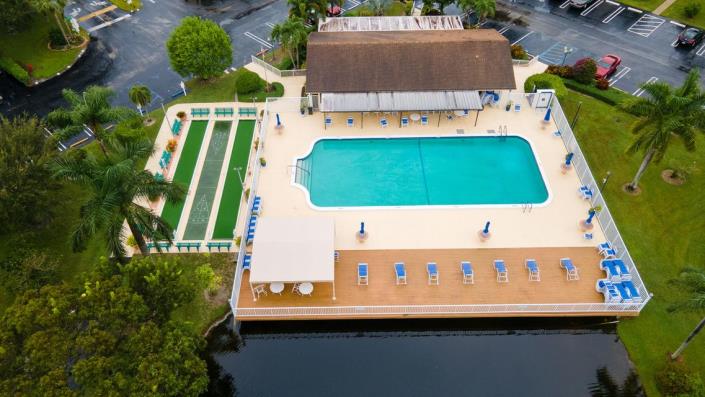 Image No.21-2 Bed Condo for sale