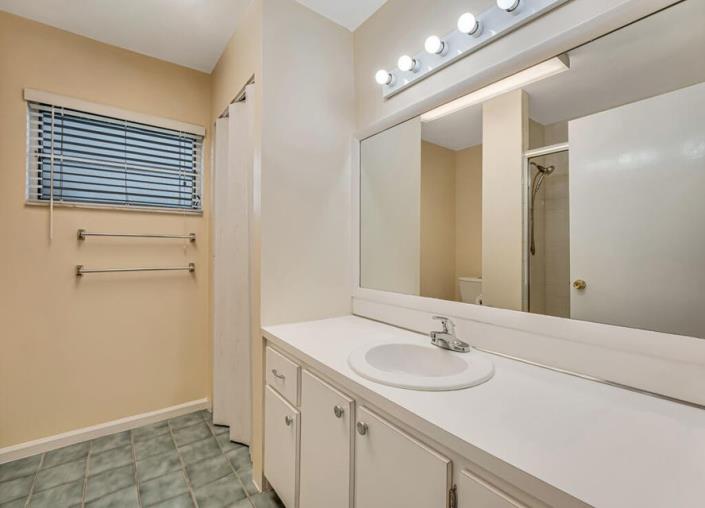 Image No.16-2 Bed Condo for sale