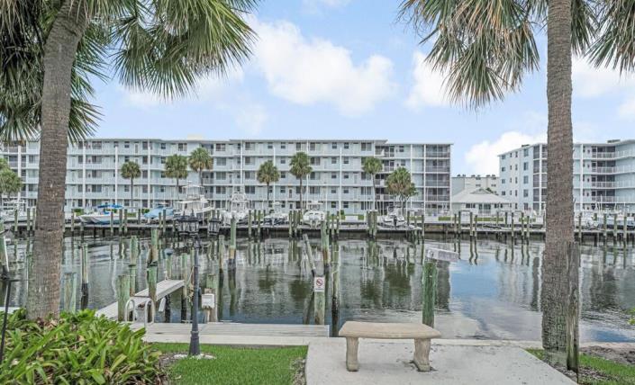 Image No.24-2 Bed Condo for sale