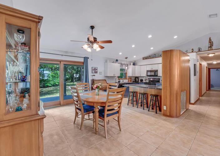 Image No.10-4 Bed House for sale