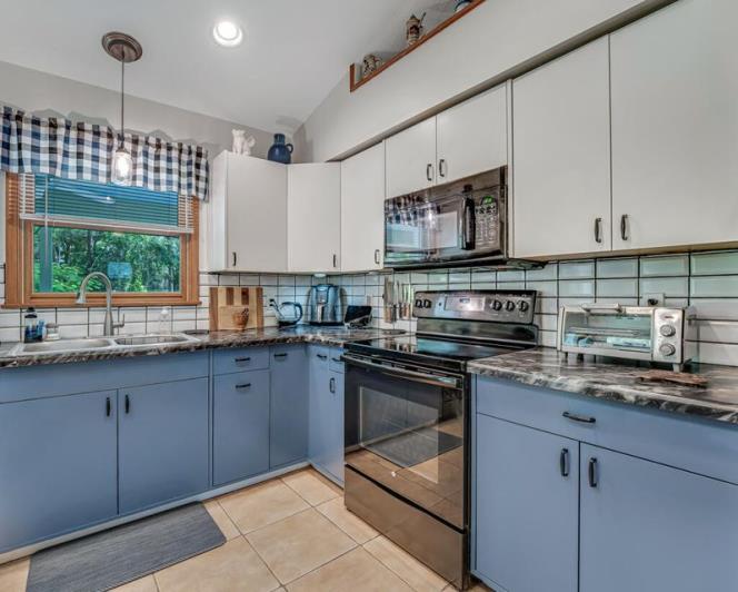 Image No.17-4 Bed House for sale