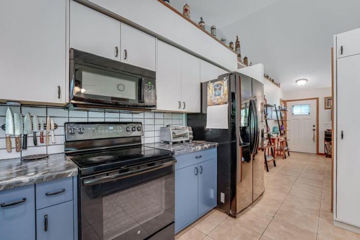 Image No.19-4 Bed House for sale