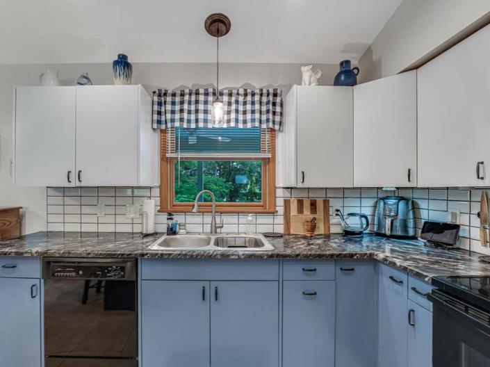 Image No.20-4 Bed House for sale