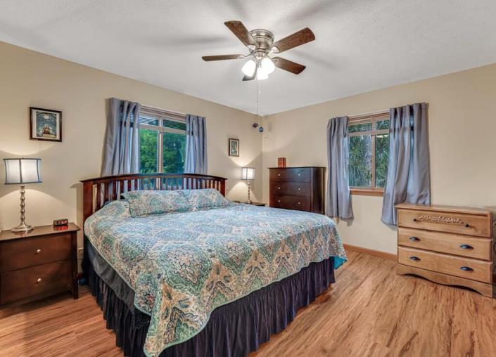 Image No.22-4 Bed House for sale