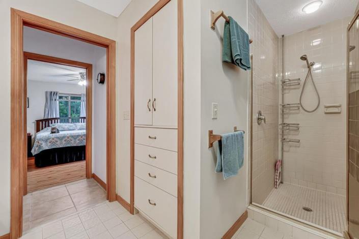 Image No.25-4 Bed House for sale