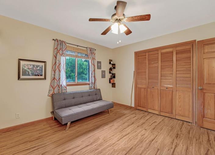 Image No.27-4 Bed House for sale