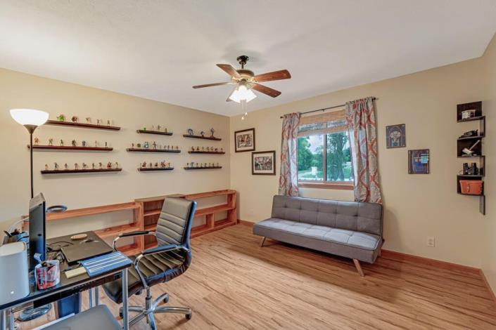 Image No.28-4 Bed House for sale