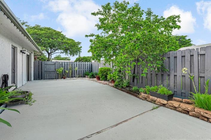 Image No.3-3 Bed Villa for sale