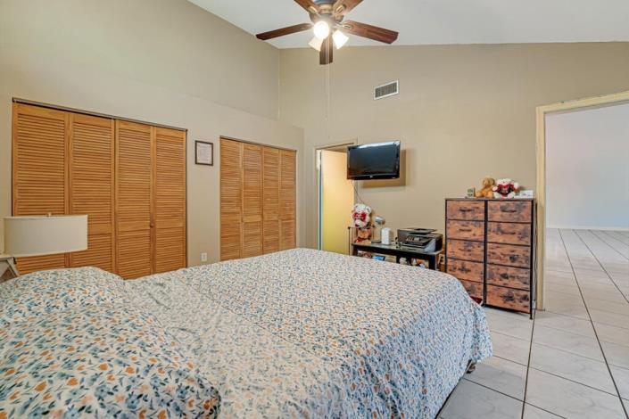 Image No.6-3 Bed Villa for sale