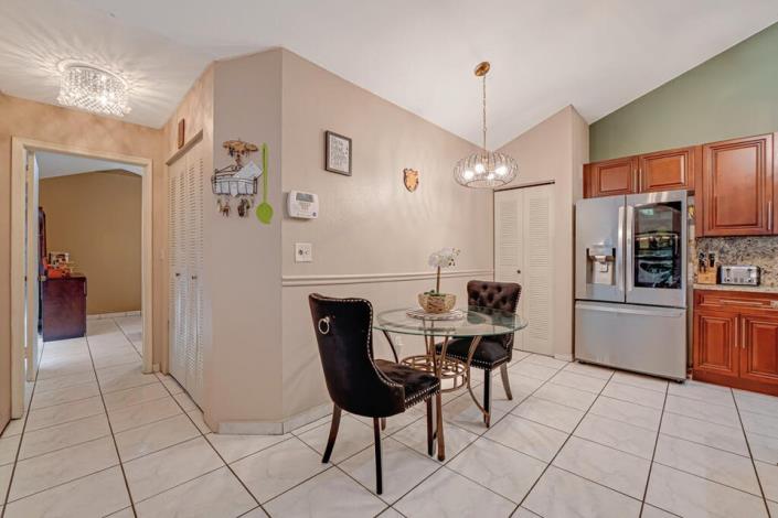 Image No.12-3 Bed Villa for sale