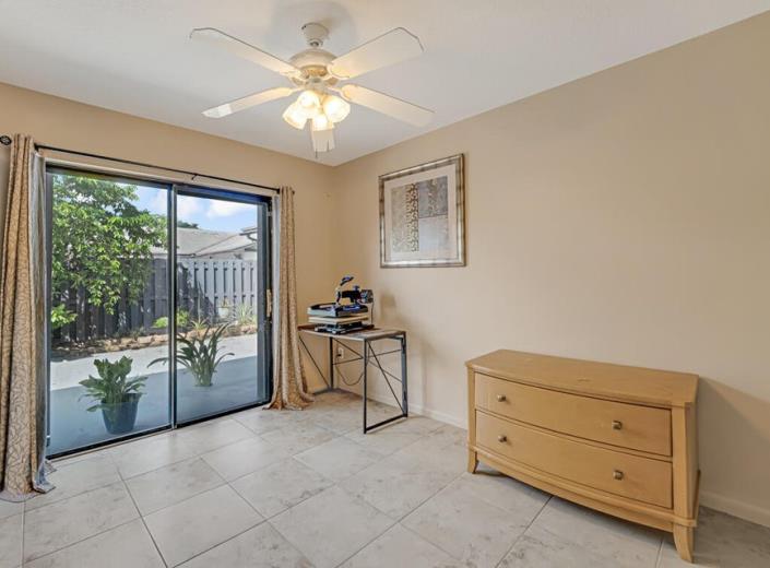 Image No.22-3 Bed Villa for sale