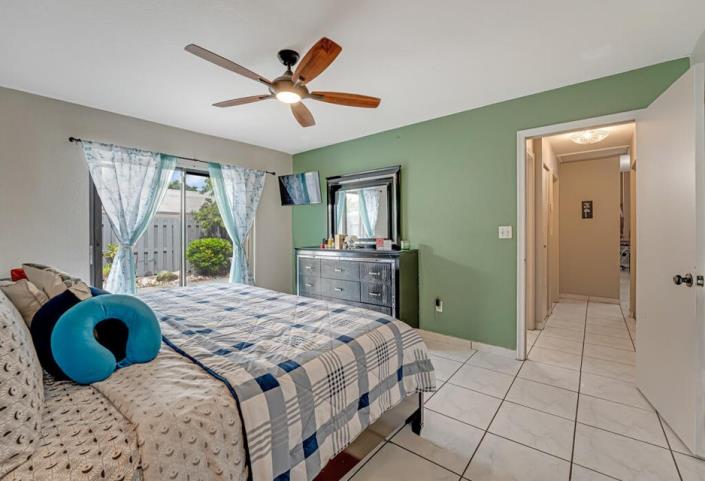 Image No.27-3 Bed Villa for sale