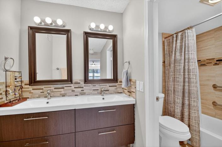 Image No.21-2 Bed Condo for sale