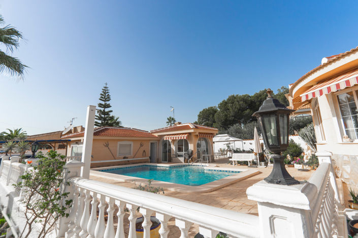 Image No.45-5 Bed Villa for sale