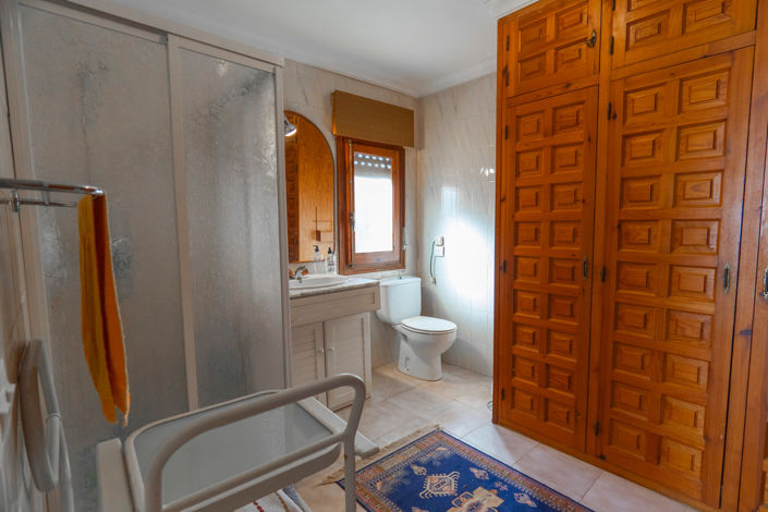 Image No.46-5 Bed Villa for sale